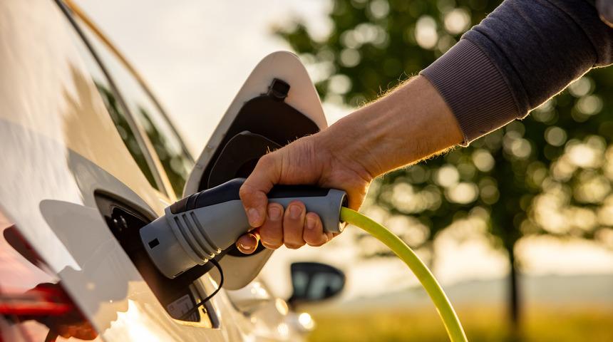1 dakikada tam 100 kilometre! Çinli şirket geliştirdi: Küçük bir mahalle kadar elektrik çekiyor