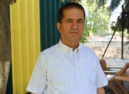 'Belediye alıp dağıtsın' Kimisi çöpe atıyor kimisi sürüyor, kilosu 2,5 liraya düşünce...