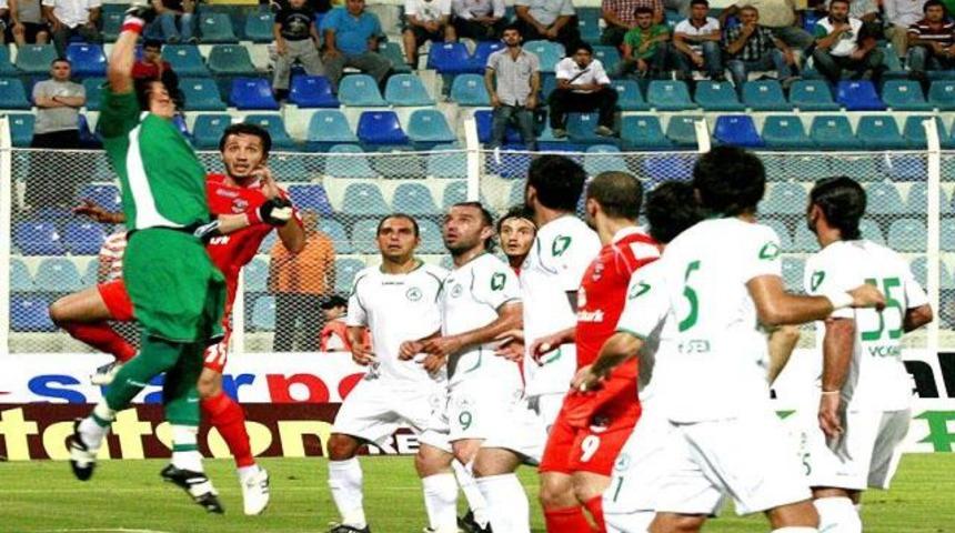 Adanaspor evinde g&uuml;zel! (Video)