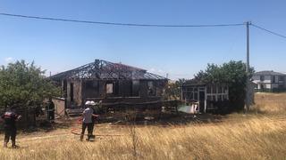 Tekirdağ'da çıkan yangında müstakil ev küle döndü