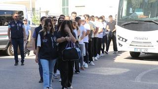 Önce eskort, sonra avukat olduklarını söyleyerek 11 milyon dolandırdılar