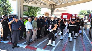 Adana'da görevi başında rahatsızlanarak hayatını kaybeden polis memuru için tören düzenlendi