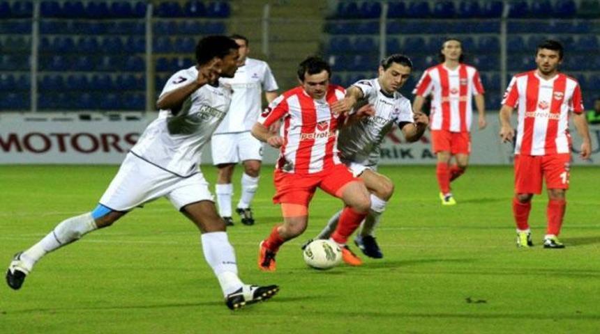 Paşa, Adana'da da yenilmedi! (Video)