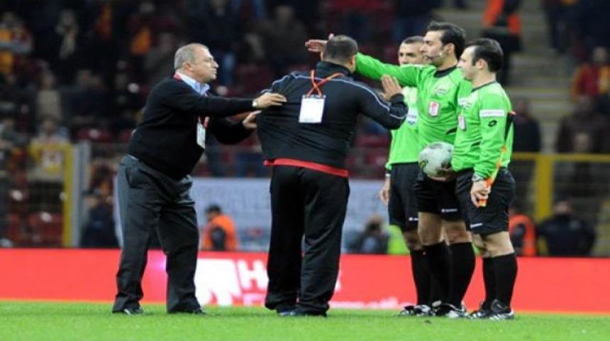 Skandal hakem yine atandı!