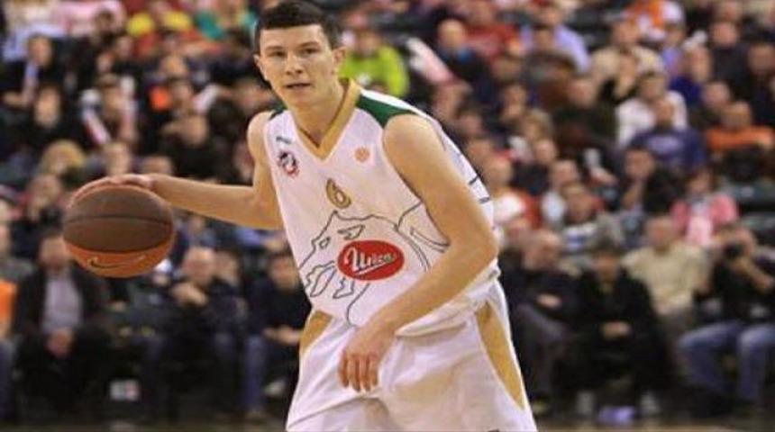 Anadolu Efes'ten bir transfer daha!