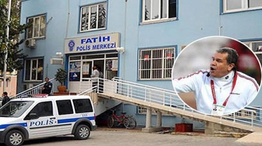 Takımını karakolda izledi!