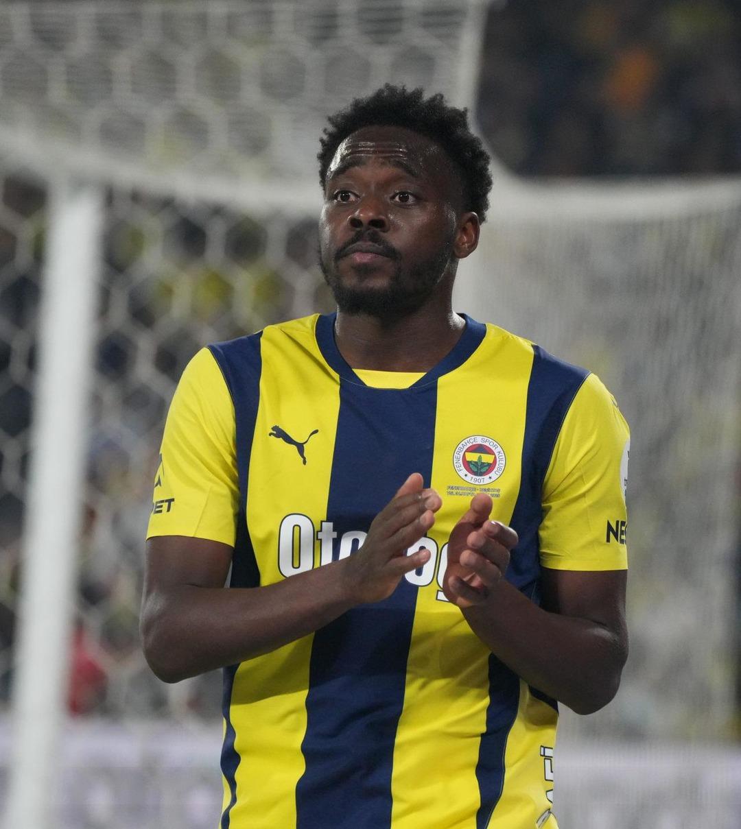 Osayi Samuel den olay sözler!   Ben Beşiktaş’a gitmeyi reddettim, onlar vazgeçmedi.    1