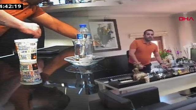 Rüşvet operasyonunun görüntüleri ortaya çıktı! "Sen bir yere bir şey konuşma"