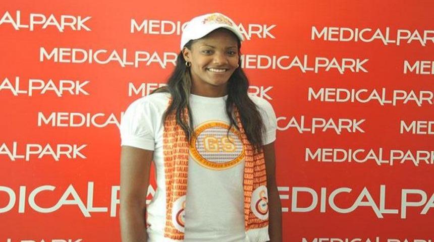 Rosir Calderon imzayı attı!