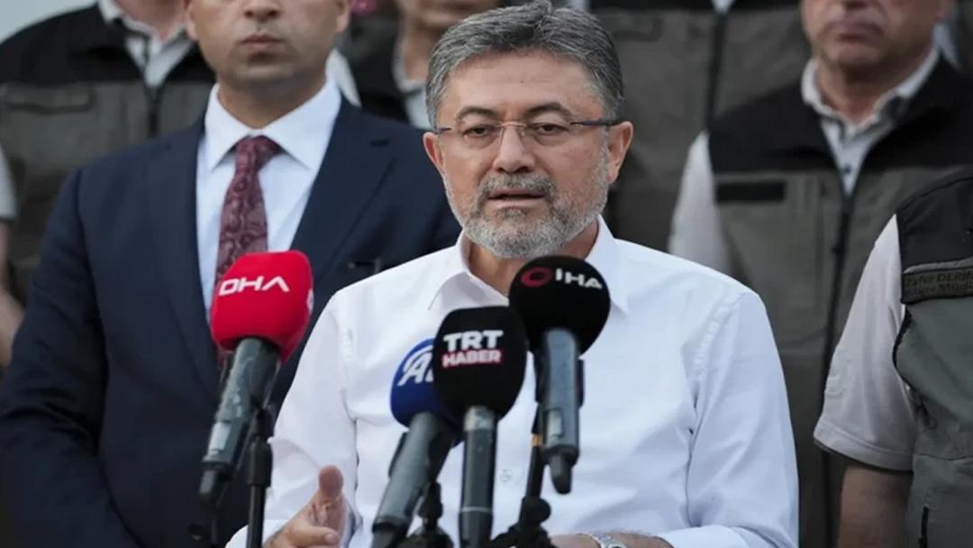 Bakan Yumaklı duyurdu: "İzmir deki yangınlar kontrol altına alındı, soğutma çalışmaları sürüyor" 1