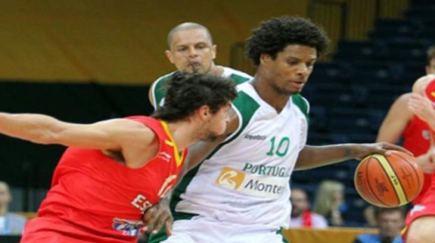 İspanya 2'de 2 yaptı!