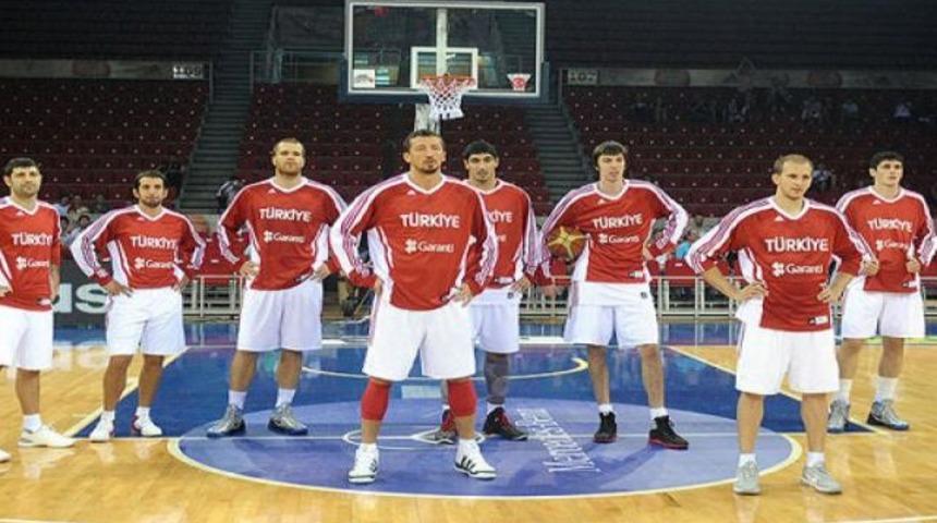 Milliler Polonya'yı bekliyor!