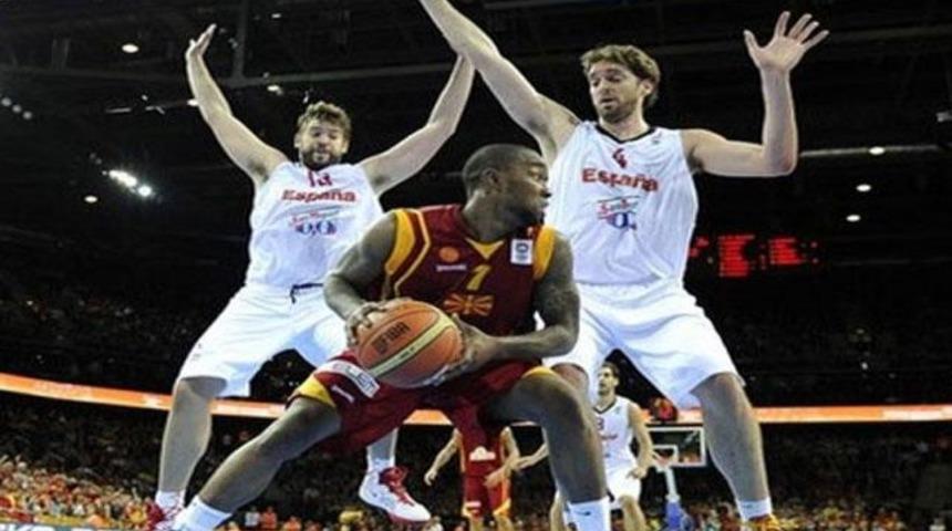 İlk finalist İspanya!