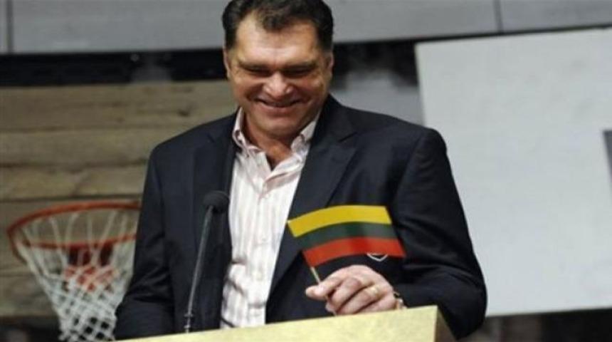 Efsane isim kalp krizi ge&ccedil;irdi!