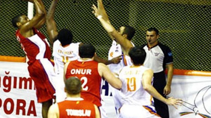 Tofaş'tan s&uuml;rpriz galibiyet!