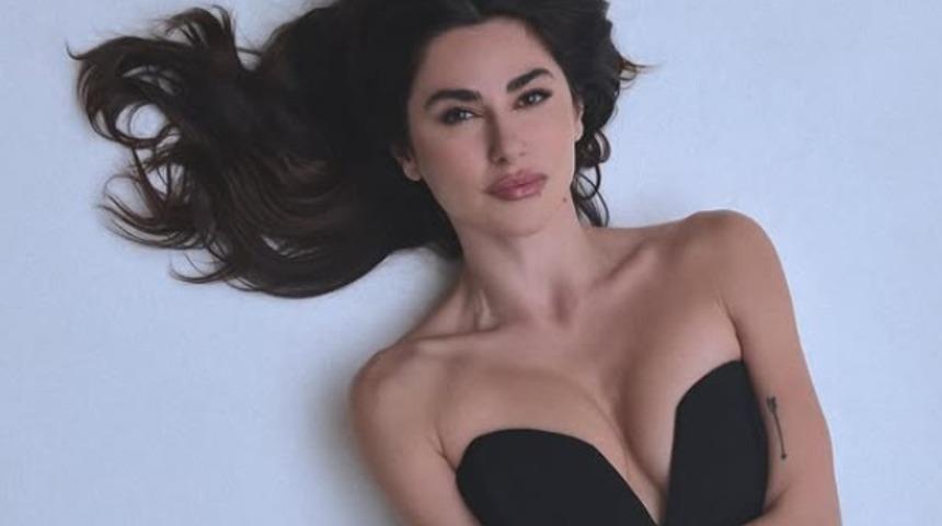 Nesrin Cavadzade baştan aşağı dantel elbisesiyle poz verdi! Beğeni yağdı