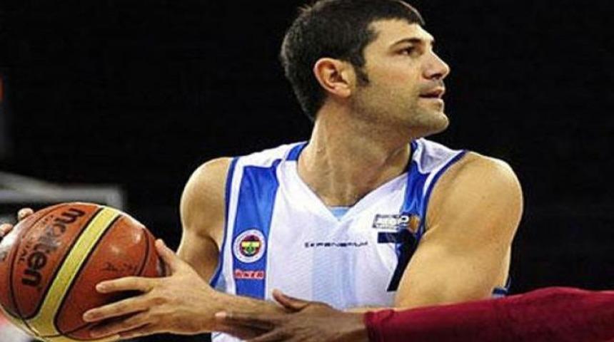 F.Bah&ccedil;e &Uuml;lker'de &Ouml;mer Onan şoku!