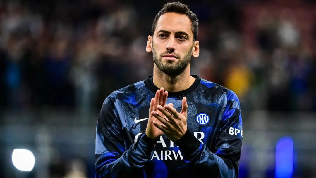 Hakan Çalhanoğlu adım adım Galatasaray a! Her konuda anlaşma sağlandı, Inter in kırılmaz denilen inadı kırıldı... 1