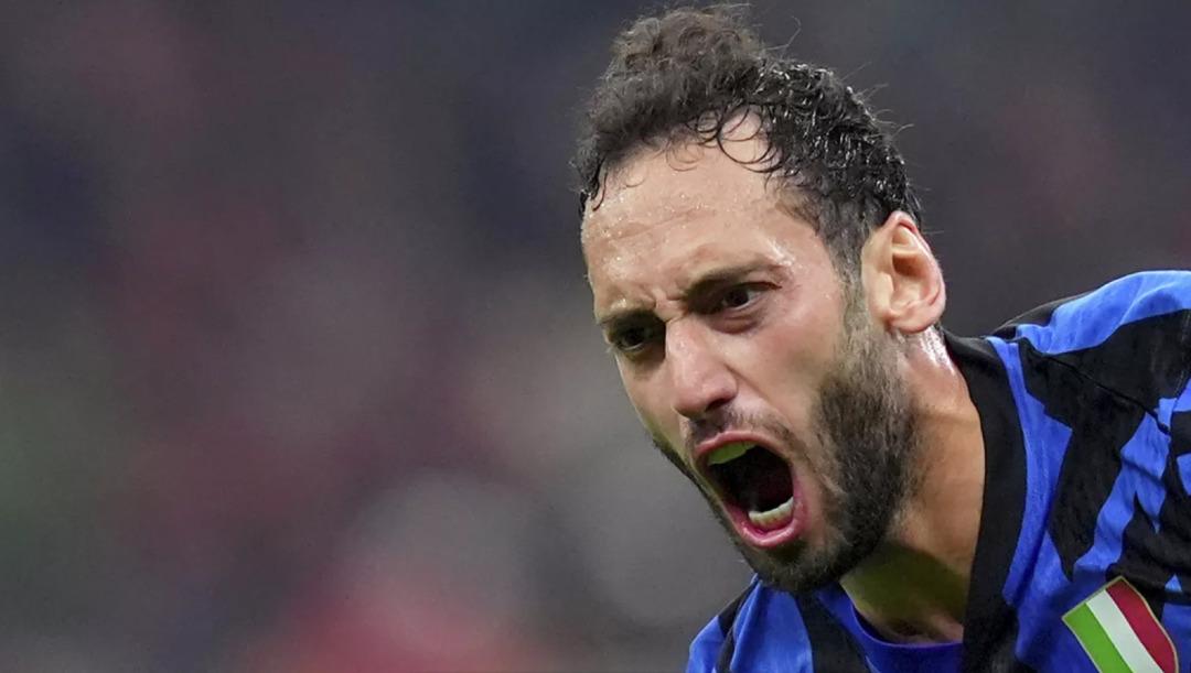 Hakan Çalhanoğlu adım adım Galatasaray a! Her konuda anlaşma sağlandı, Inter in kırılmaz denilen inadı kırıldı... 2
