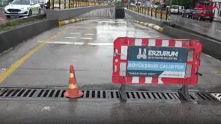 Erzurum'da sağanak etkili oldu, alt geçitler suyla doldu