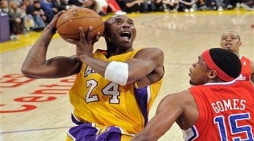 Derbinin kralı Kobe!