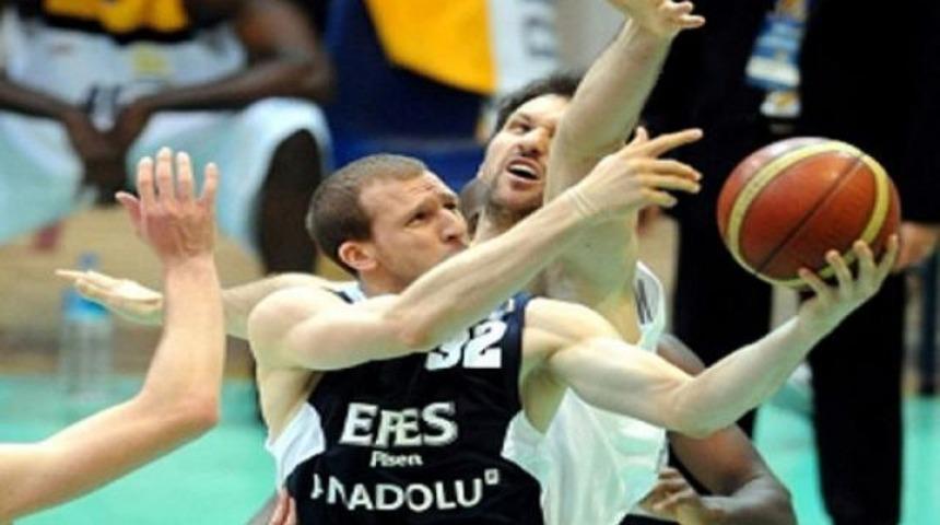 Efes'ten 44 sayı fark!