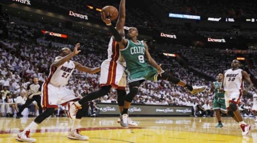 Miami ateşi Boston'u yaktı!