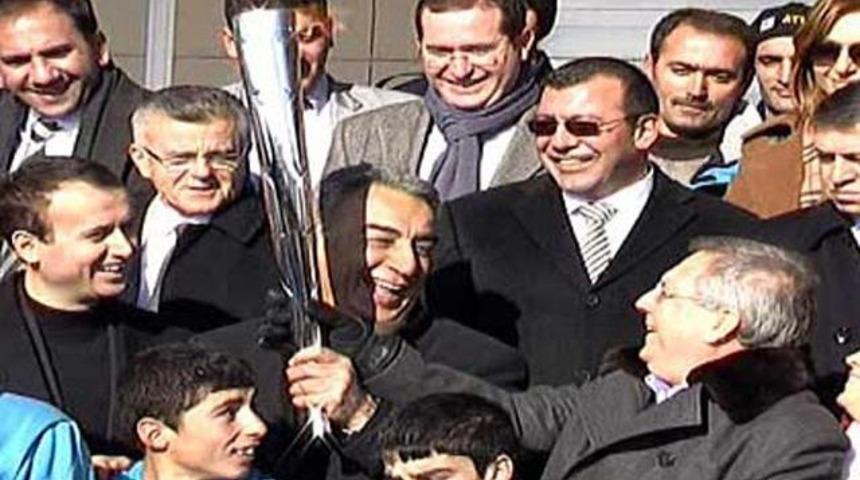 Meşaleyi birlikte taşıdılar!