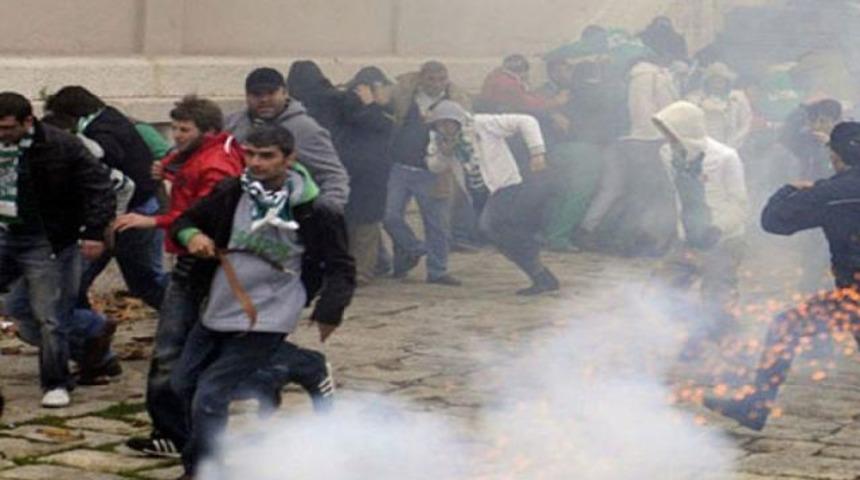 3 taraftar tahliye edildi!