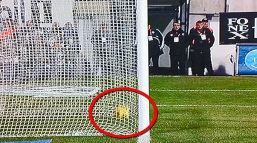 Sarvan: Bu pozisyon g&ouml;zle...