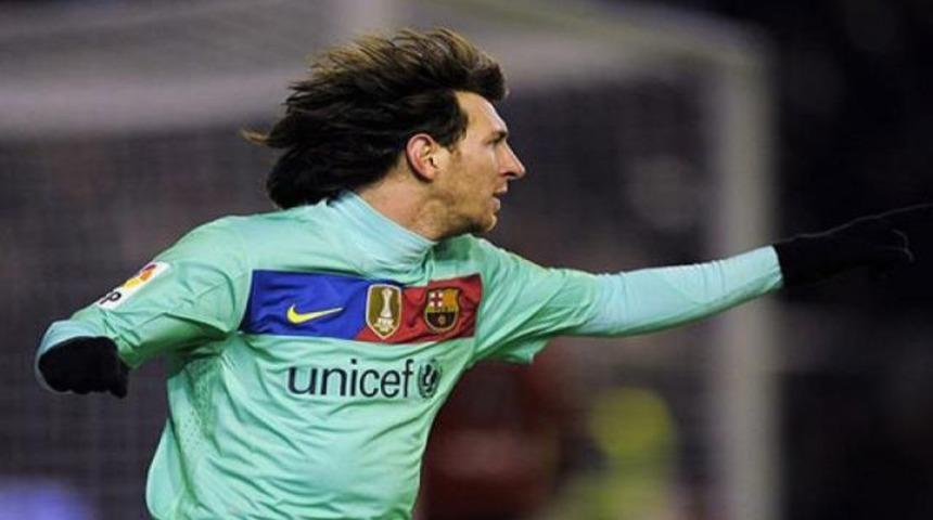 Messi tarihe ge&ccedil;ti...