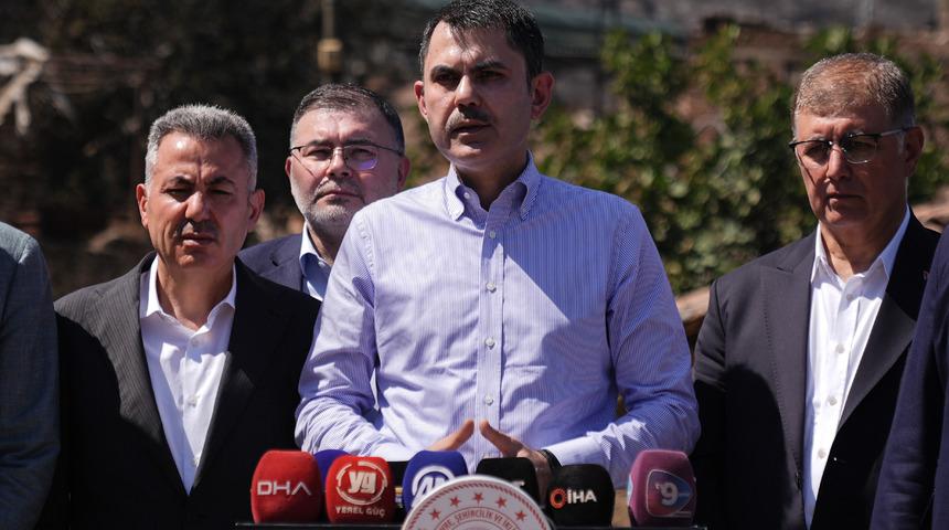 Bakan Kurum'dan yangınlarla ilgili açıklama: "8 ilimizde etkilenen toplam bina sayısı bin 168’e ulaştı, devletimizin tüm birimleri sahadadır"