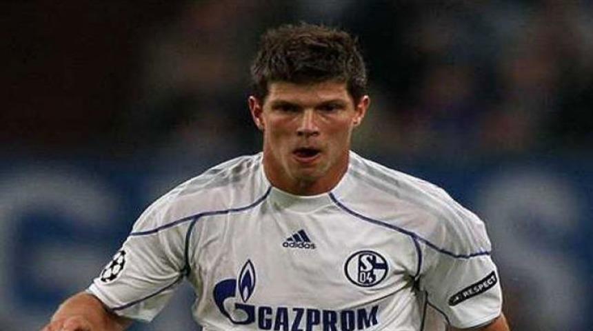 Schalke'den Huntelaar'a servet!