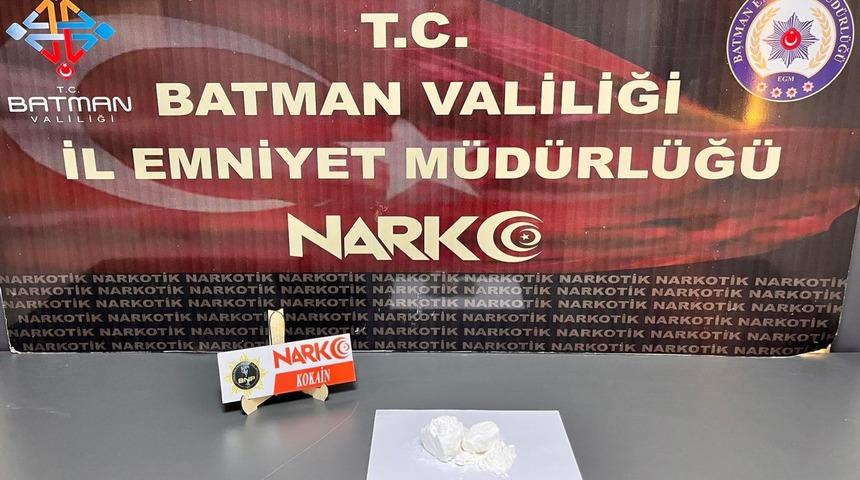 Batman'da uyuşturucu operasyonunda yakalanan 2 şüpheli tutuklandı