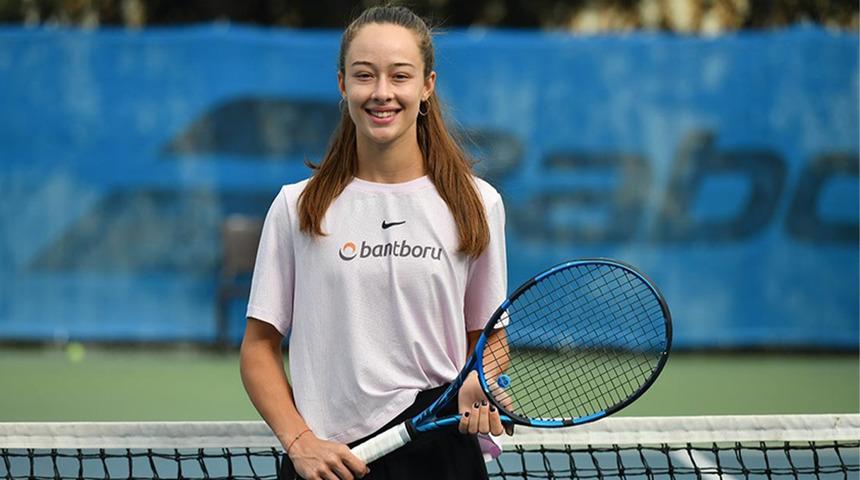 Milli tenisçi Zeynep Sönmez, Wimbledon'a 3. turda veda ederek turnuvadan elendi...