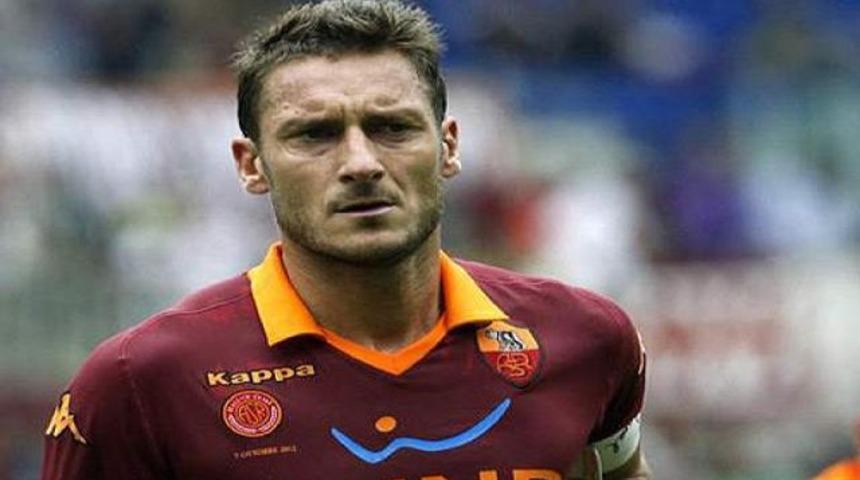 Totti: Benden iyi sadece bir kişi var