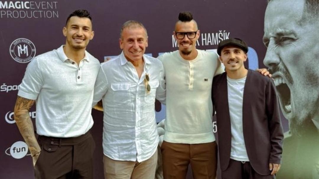 Trabzonspor un eski yıldızı Marek Hamsik in jubile karşılaşmasında Mertens in asisti gözlerin pasını sildi.. 1