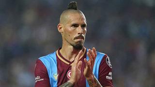 Trabzonspor'un eski yıldızı Marek Hamsik'in jubile karşılaşmasında Mertens'in asisti gözlerin pasını sildi..