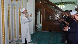 Diyanet İşleri Başkanı Erbaş Şırnak'ta, orman yangınlarının sona ermesi için dua etti