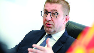 Azalan doğum oranları o ülkeyi de vurdu! Başbakan açıkladı: Bekarlık vergisi geliyor 