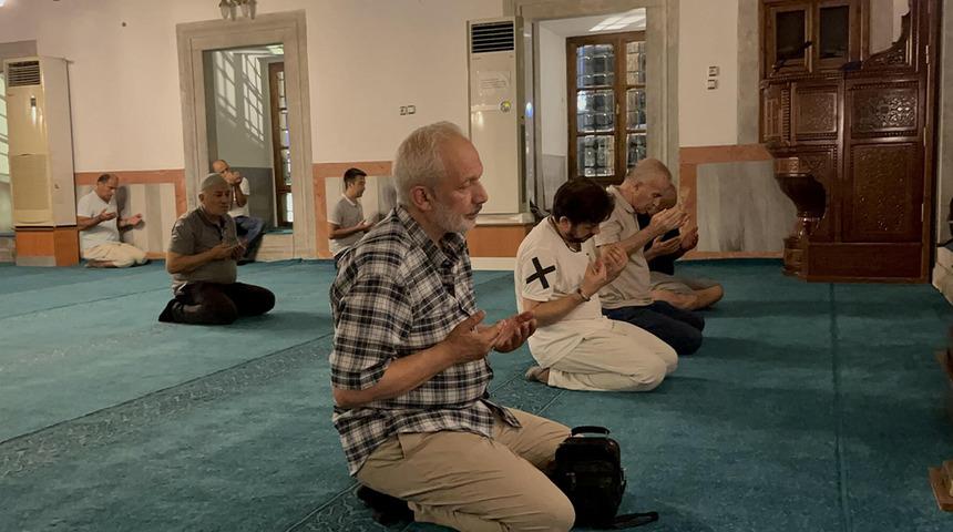 Dualar ormanlar için: Orman yangınlarının bitmesi için camilerde dua edildi