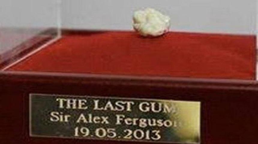 Ferguson'un &ccedil;iğnediği sakız a&ccedil;ık arttırmada