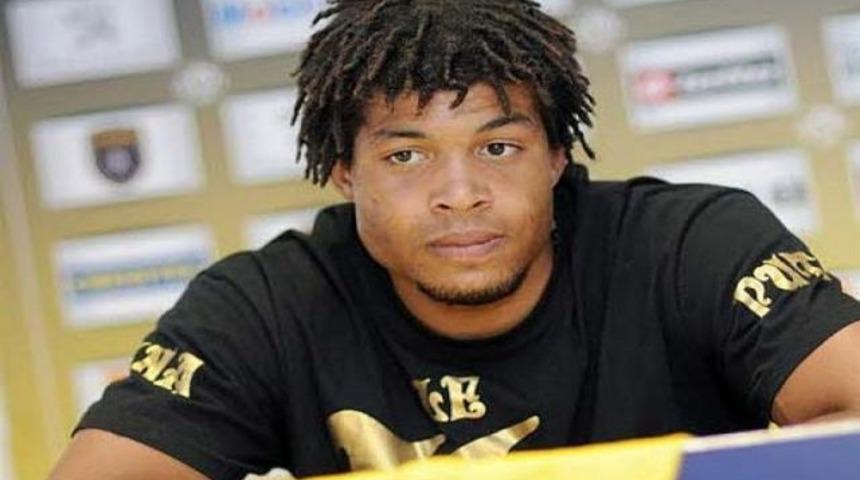 Futbolcu komaya girdi!