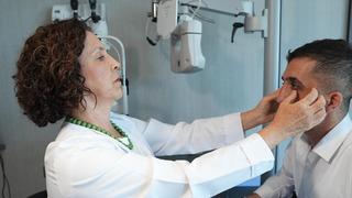 ‘Göz kapağı estetiği ameliyatı 40 yaş üzerindeki bireylerde daha çok görülüyor’