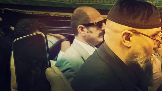 Muhammed Yakut'un cenazesinde gündem olan kare!