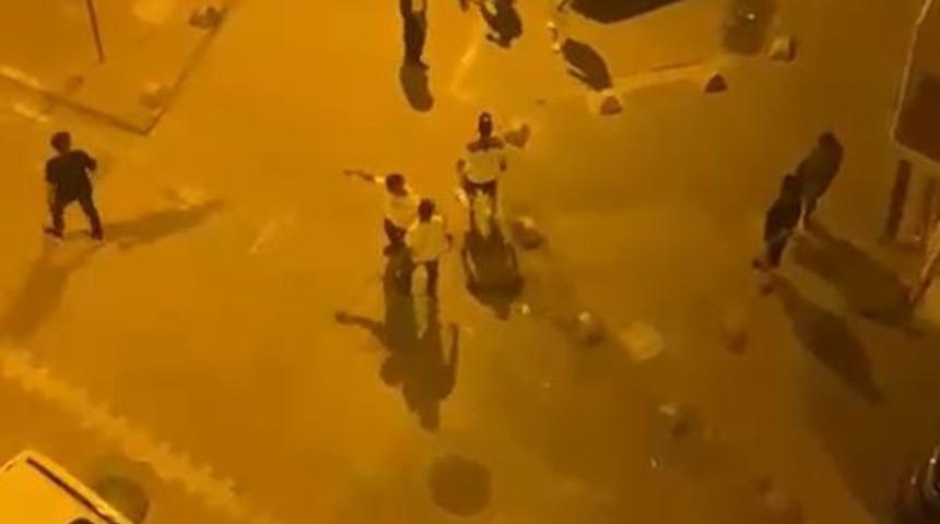 Esenyurt’ta gençler arasındaki kavga kamerada