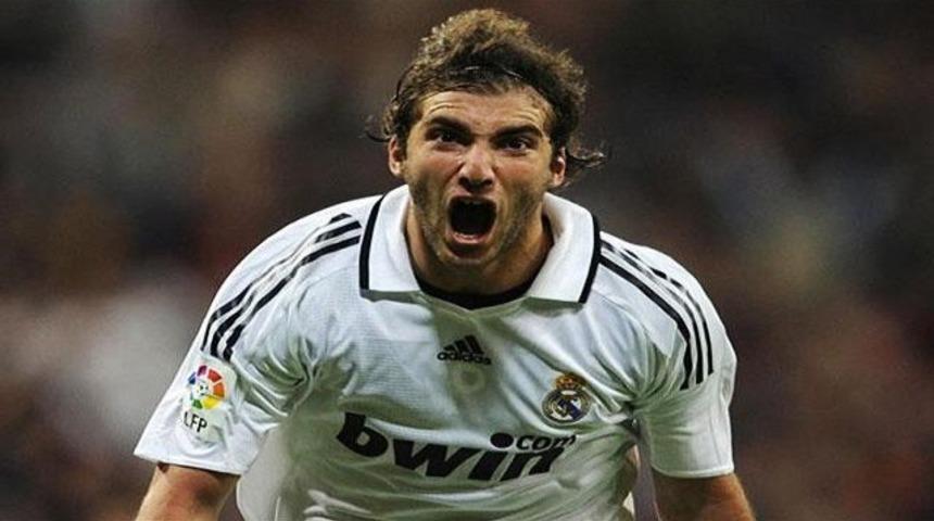 Real'de Higuain şoku