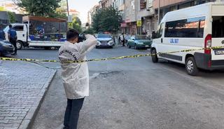 Sultangazi'de dehşet! 3 arkadaş sokakta silahlı saldırıya uğradı