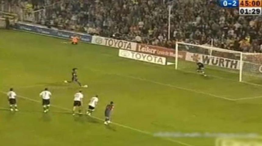 Ronaldinho'dan Melo'ya penaltı gol&uuml;!