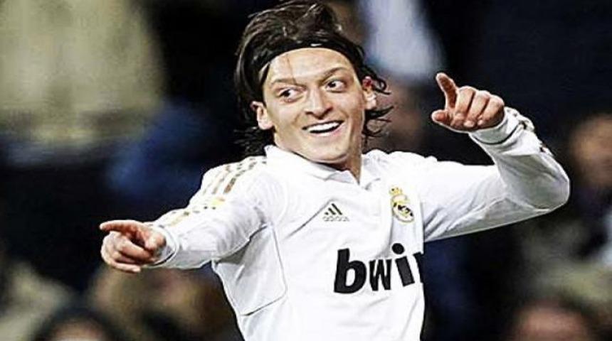 Mesut &Ouml;zil'den Mourinho'ya..!